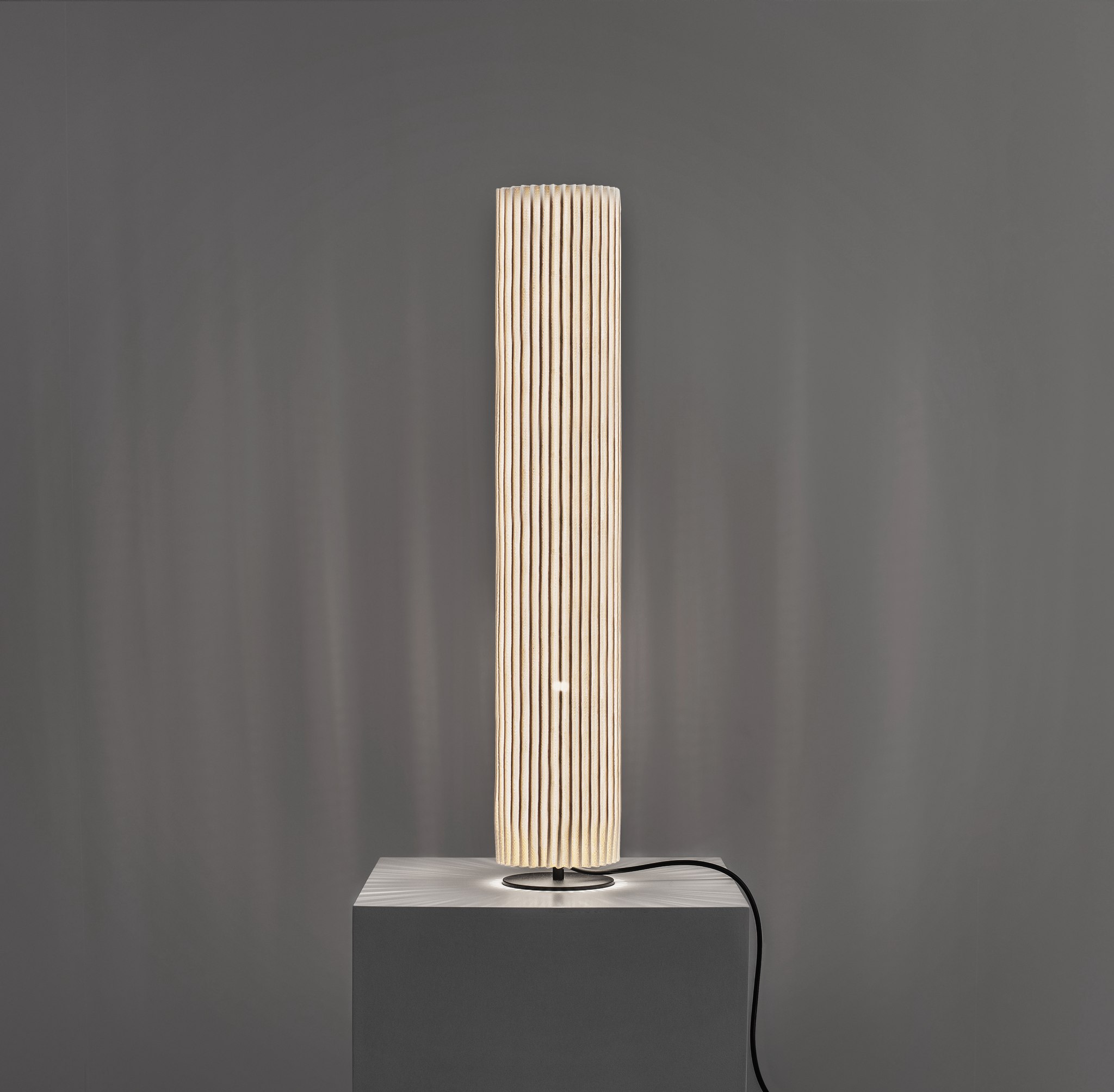 a-emotional light nua large nu02g