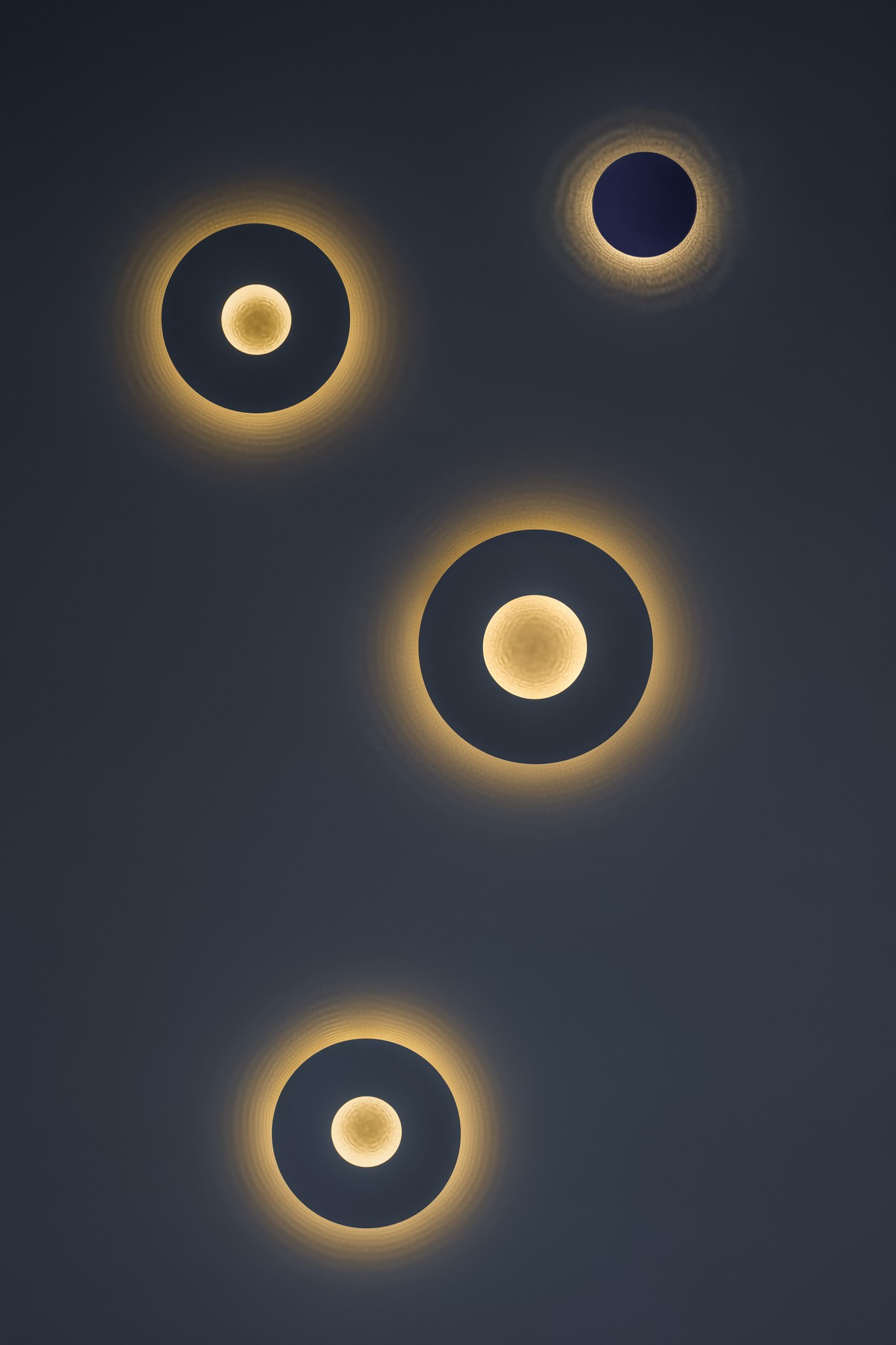 a-emotional light umbra round large