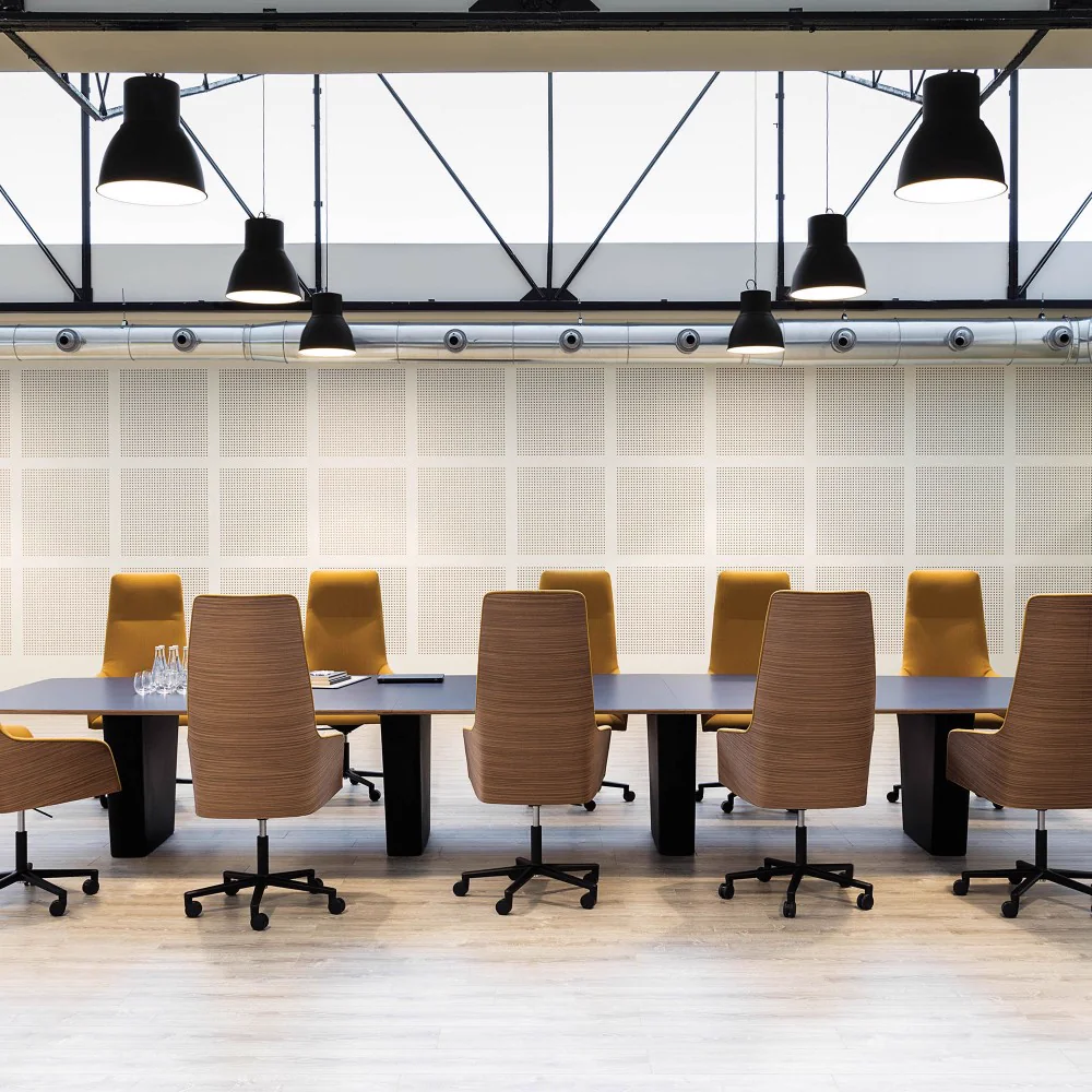Andreu World Alya Executive