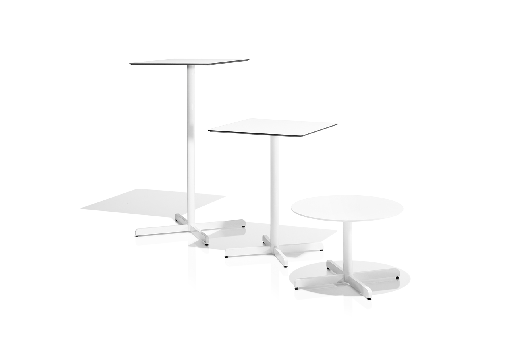 Bivaq Sit central leg table, height 105