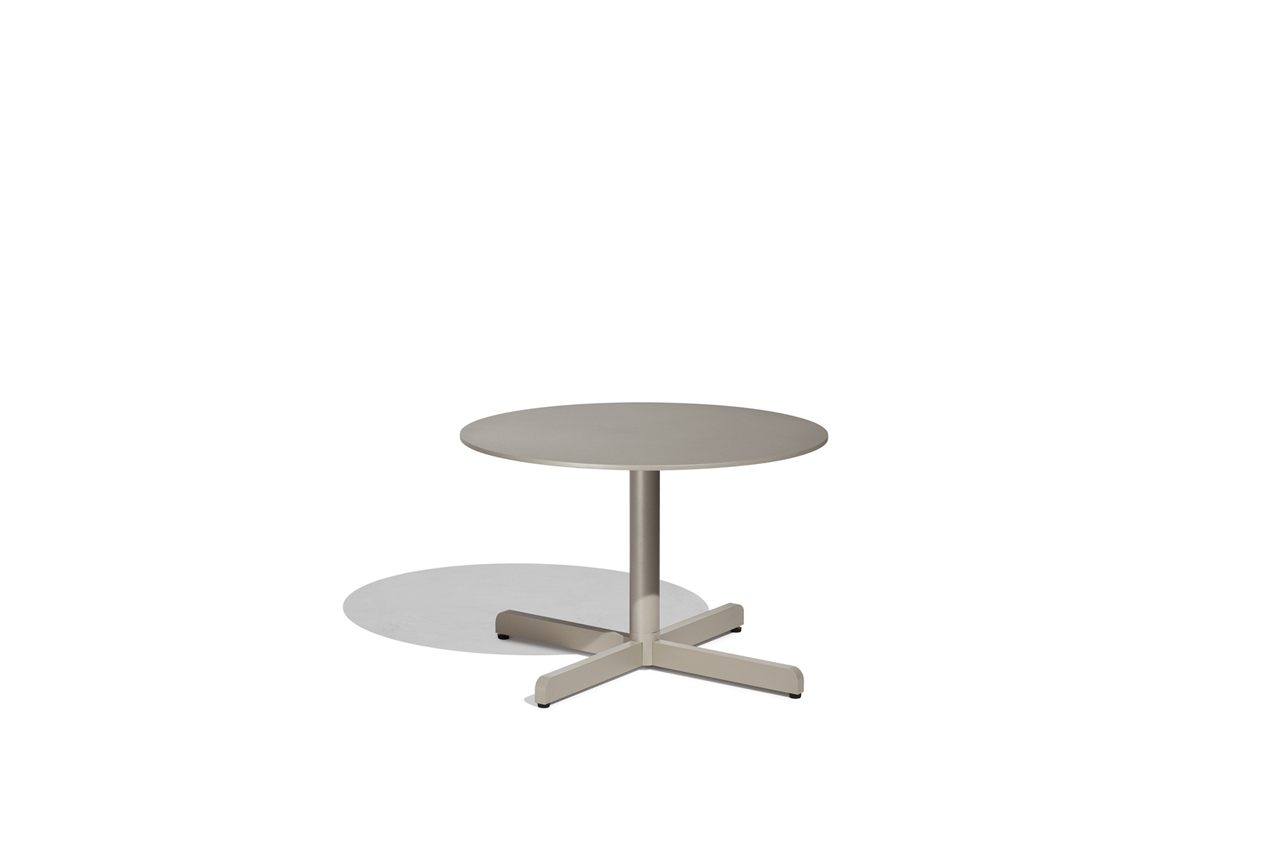 Bivaq Sit central leg table, height 40