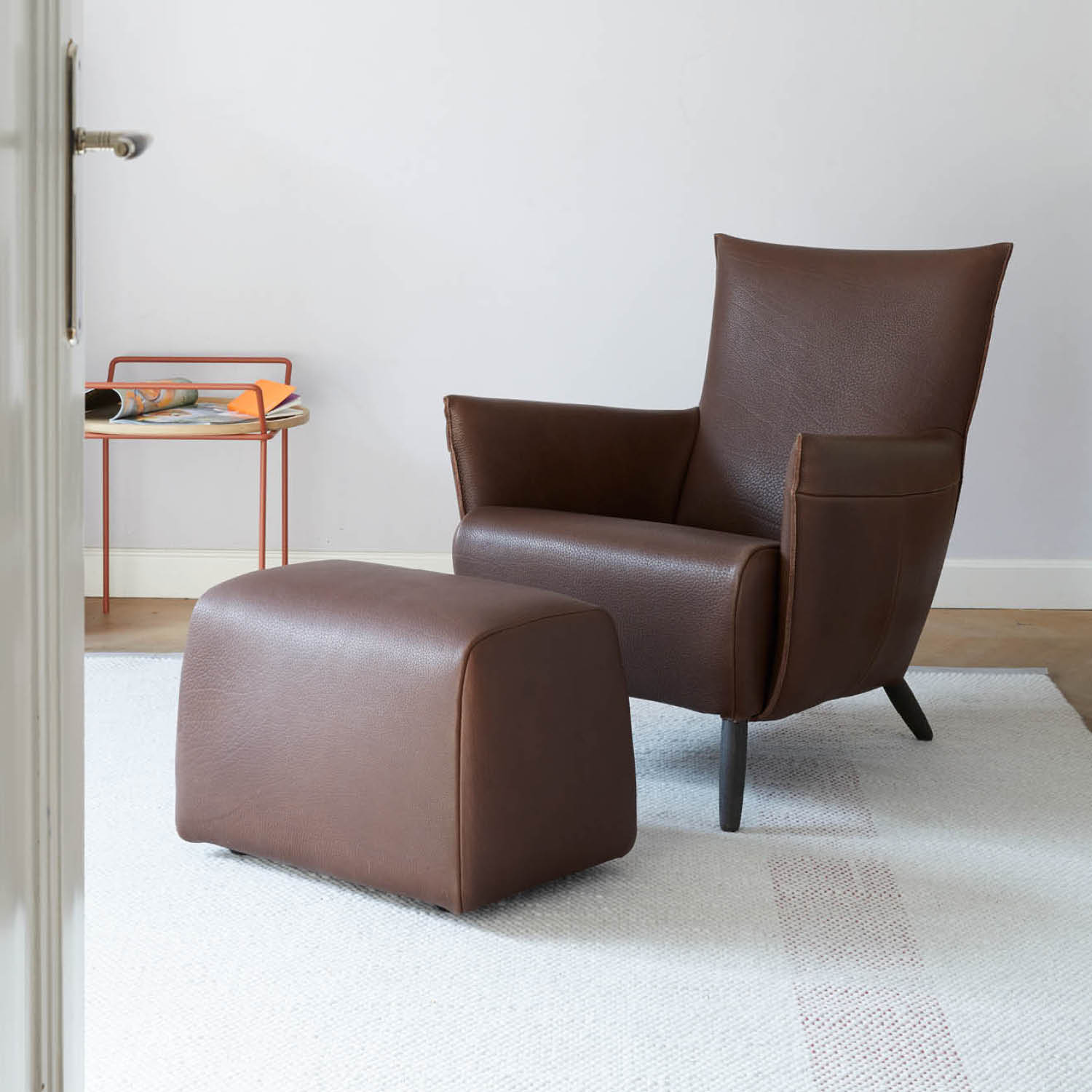 Label van den Berg Cheo Footstool