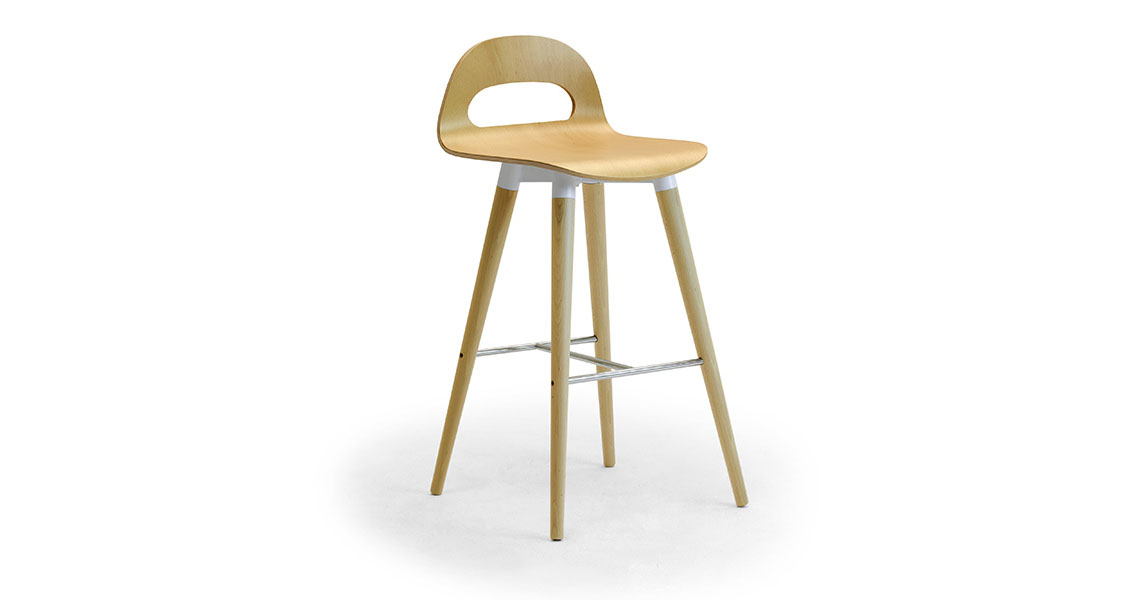 Leyform Samba wood stool