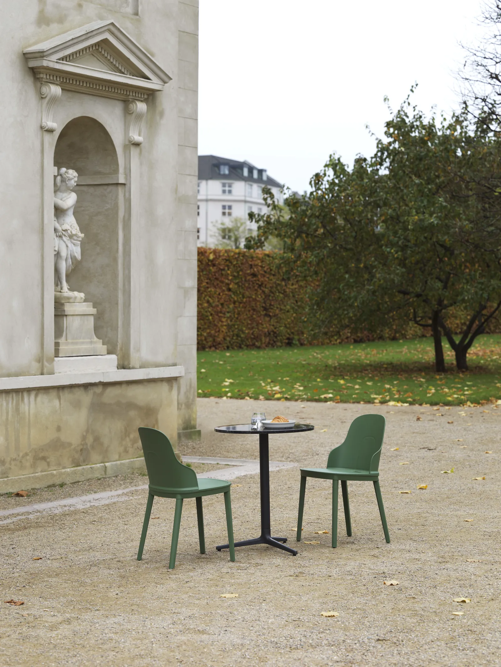 Normann Copenhagen Allez Stuhl Park grün – Bild 6
