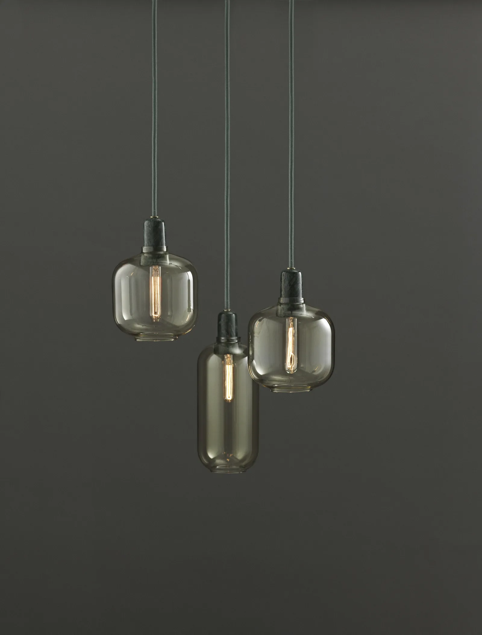 Normann Copenhagen Amp Lampe klein EU gold/grün – Bild 6