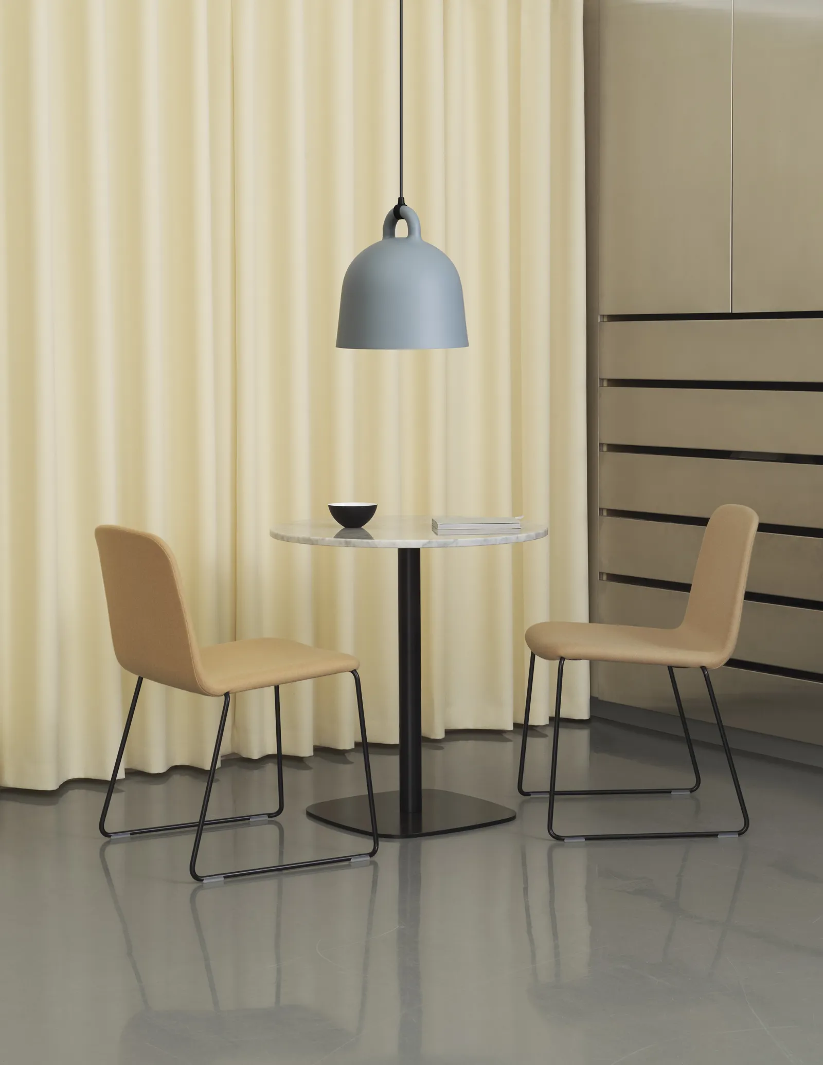 Normann Copenhagen Bell Lampe medium EU grau – Bild 3
