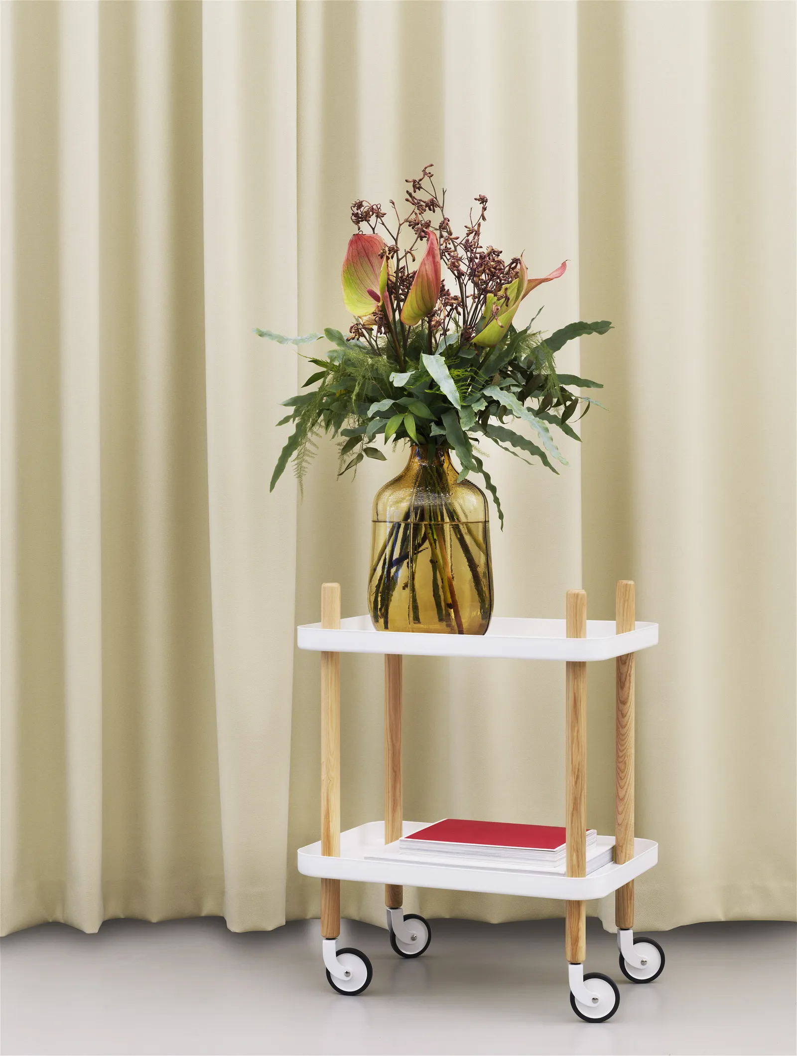 Normann Copenhagen Block Tisch dunkelgrau – Bild 3