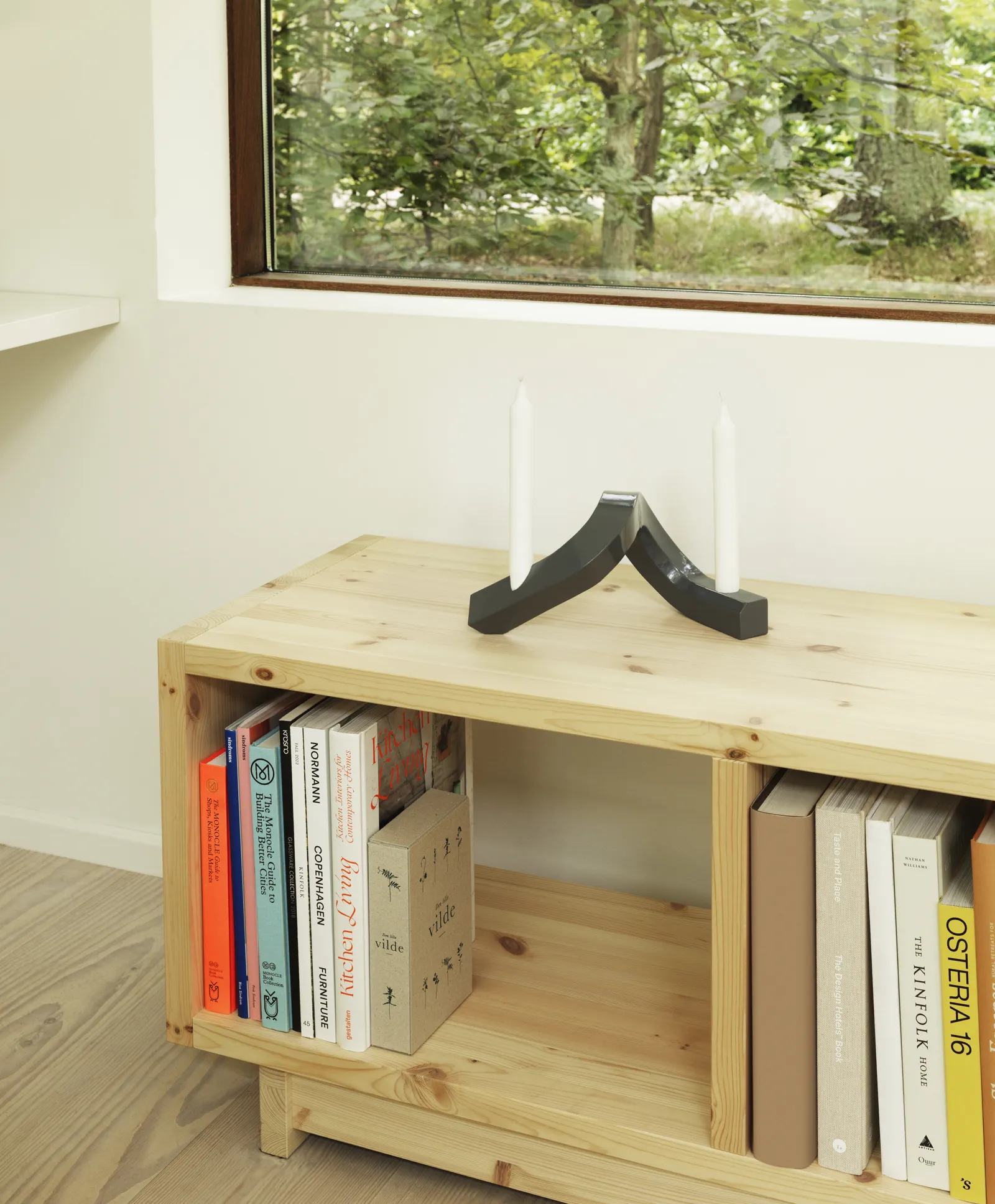 Normann Copenhagen Crooked Kerzenhalter zwei Grau – Bild 3