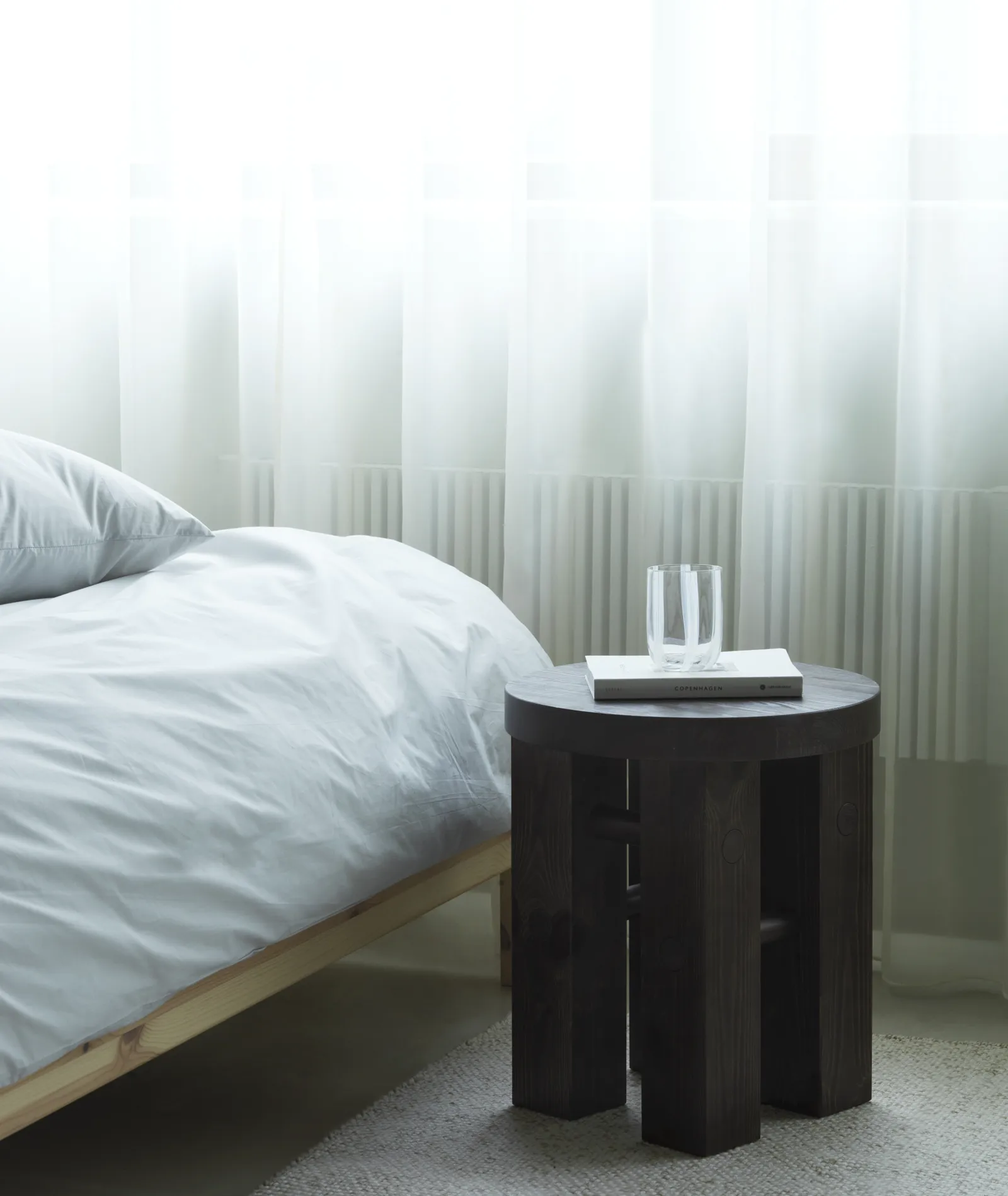 Normann Copenhagen Fyr Hocker Dunkelbraun – Bild 6