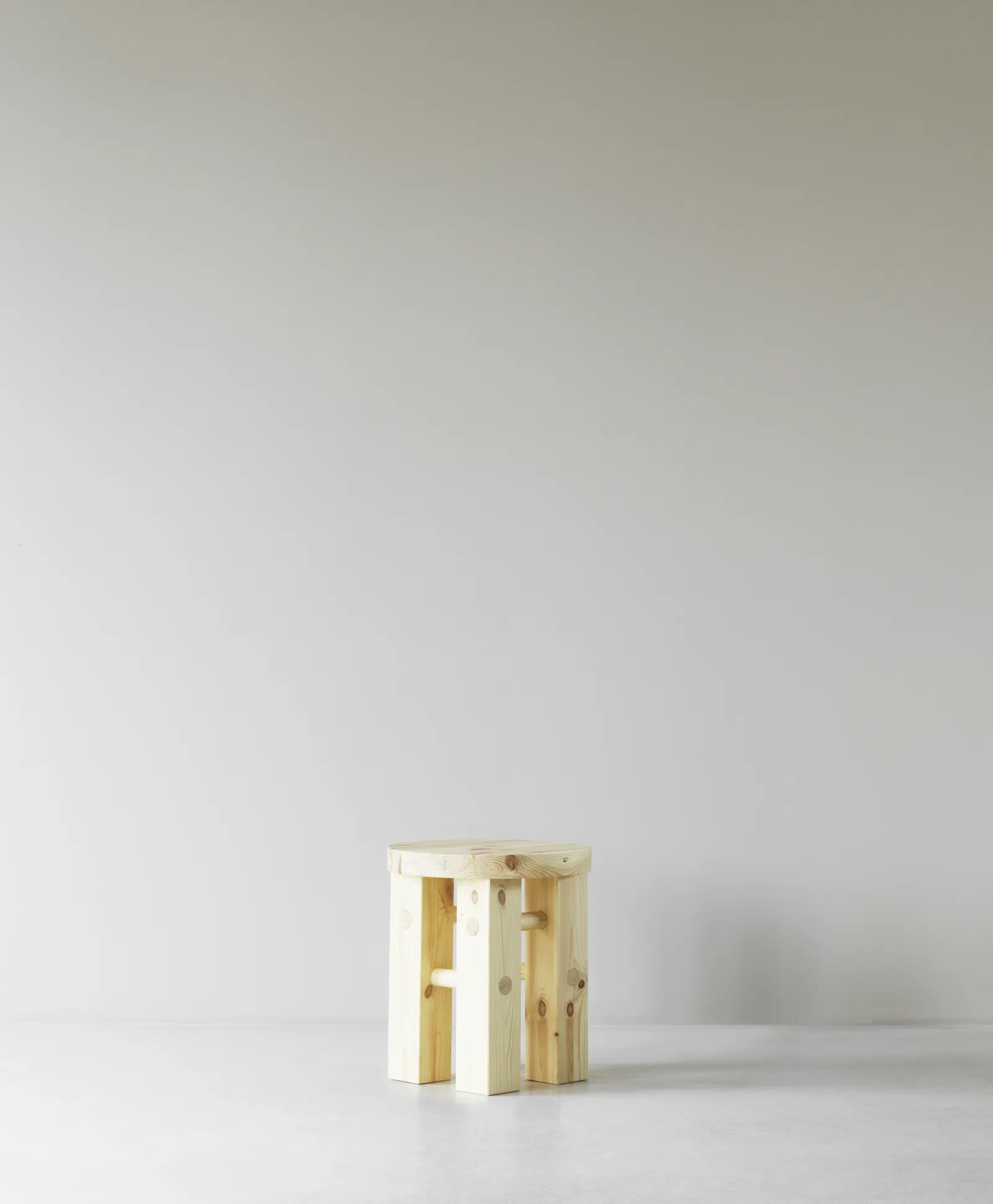 Normann Copenhagen Fyr Hocker Kiefer – Bild 4
