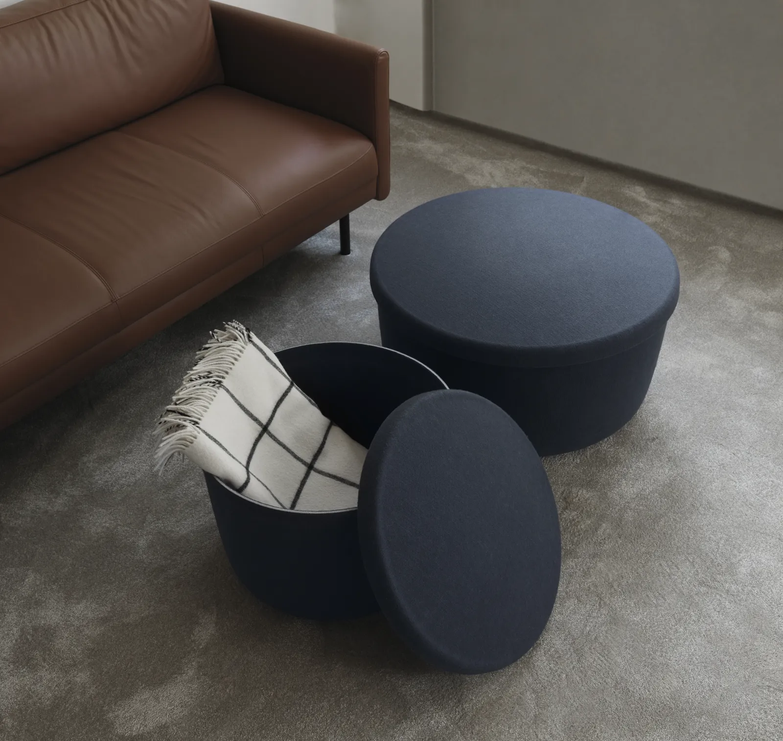 Normann Copenhagen Hide Storage Pouf Large Steel Blue – Bild 2
