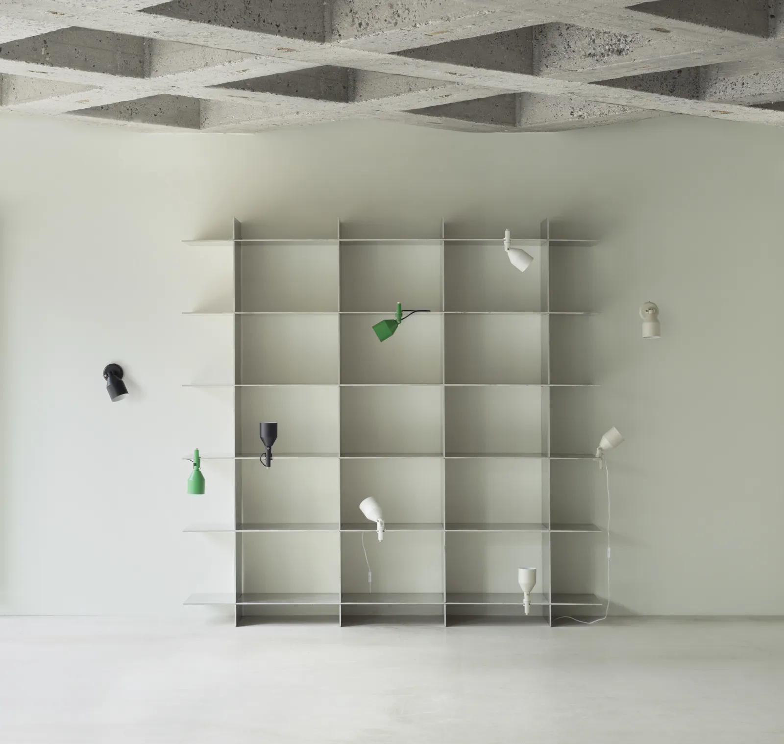 Normann Copenhagen Klip Wandleuchte Schwarz – Bild 3