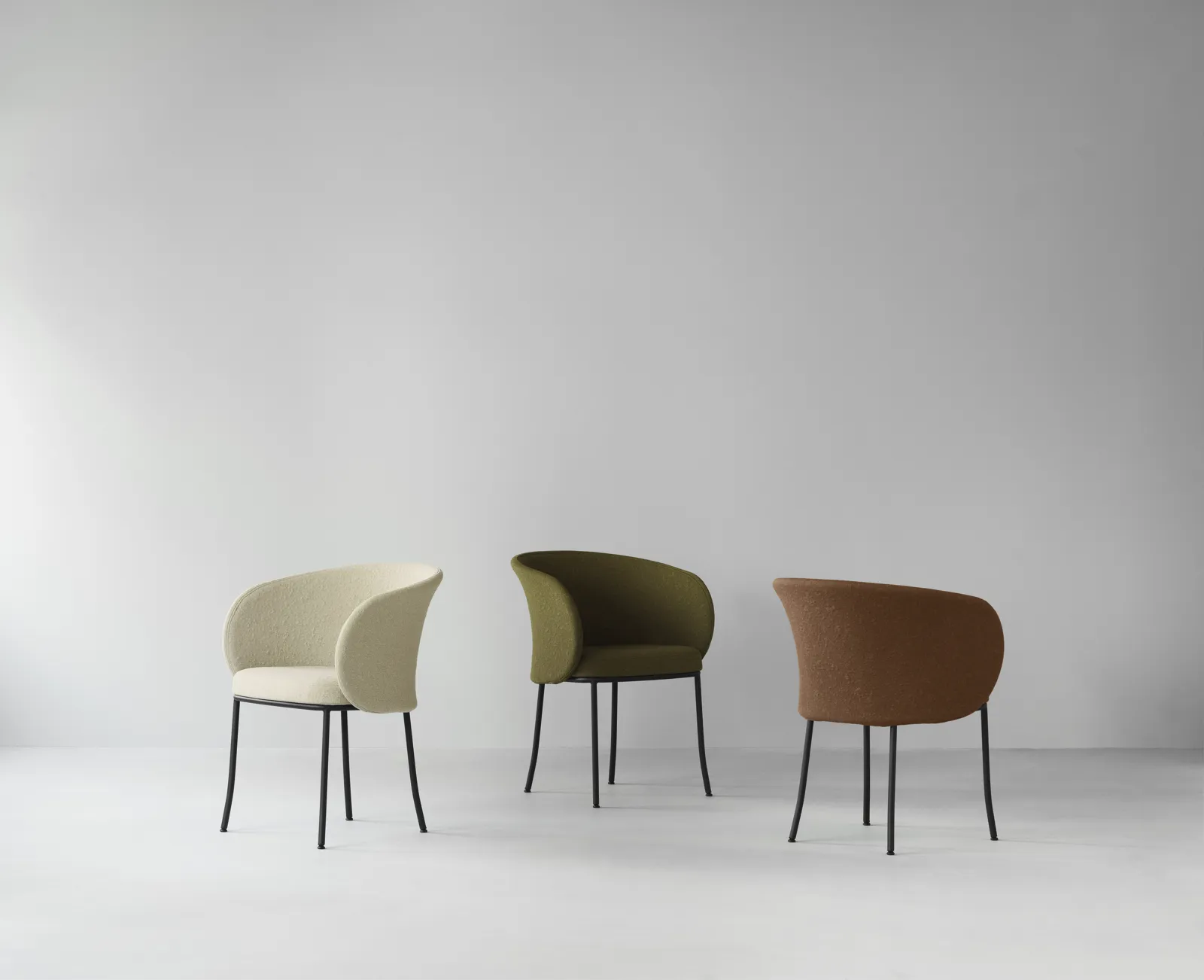 Normann Copenhagen Knit Armchair Black Steel Brandy – Bild 4