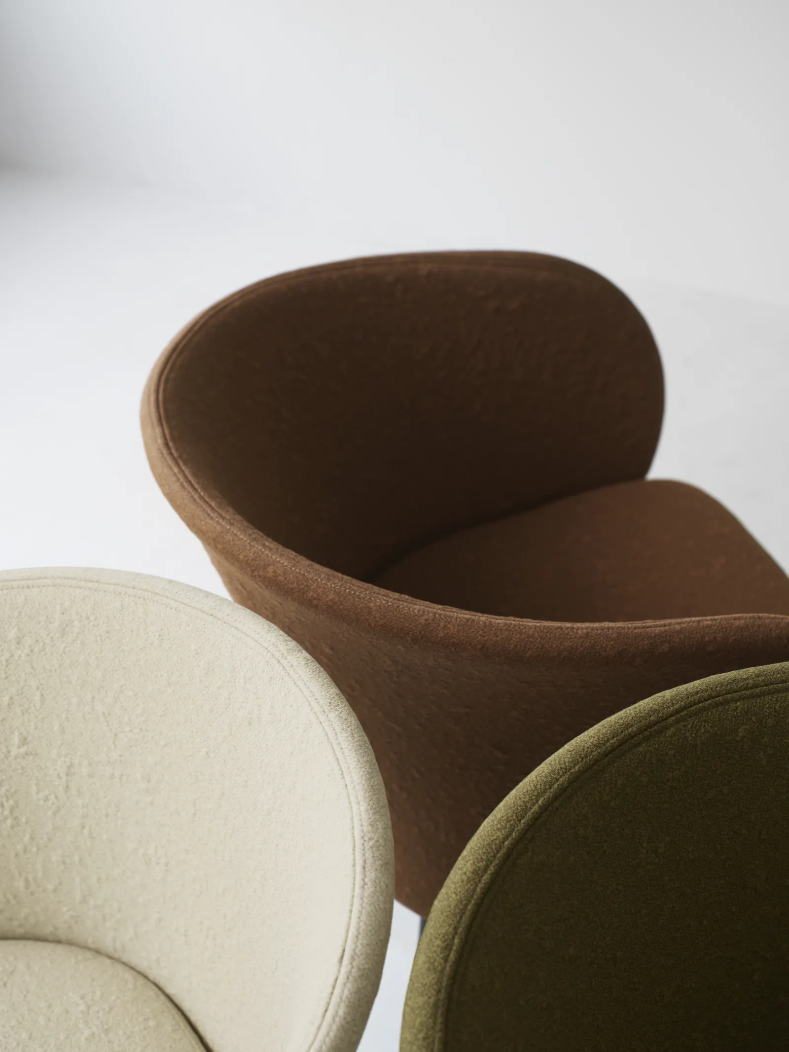 Normann Copenhagen Knit Armchair Black Steel Brandy – Bild 5
