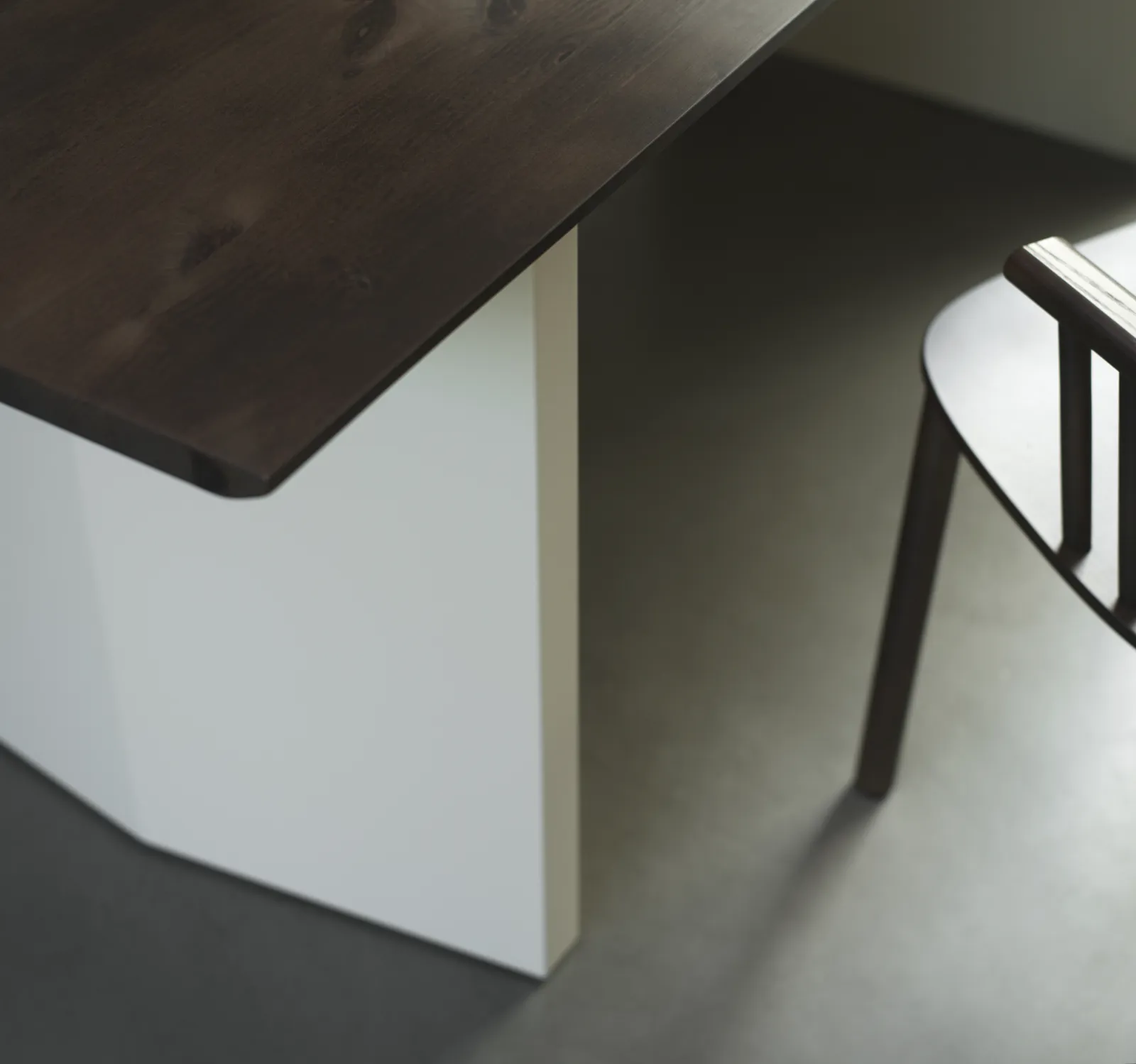 Normann Copenhagen Panel Tisch 90 x 200 cm Schwarz/Dunkelbraun – Bild 3