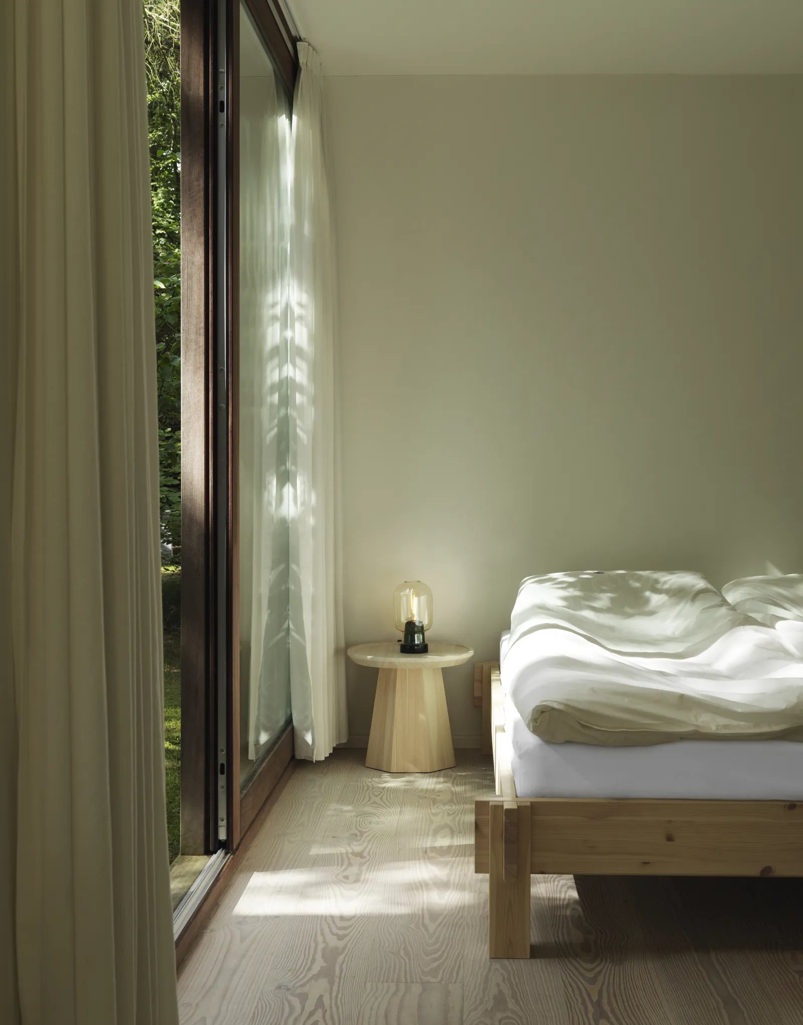 Normann Copenhagen Pine Tisch Klein Kiefer – Bild 6