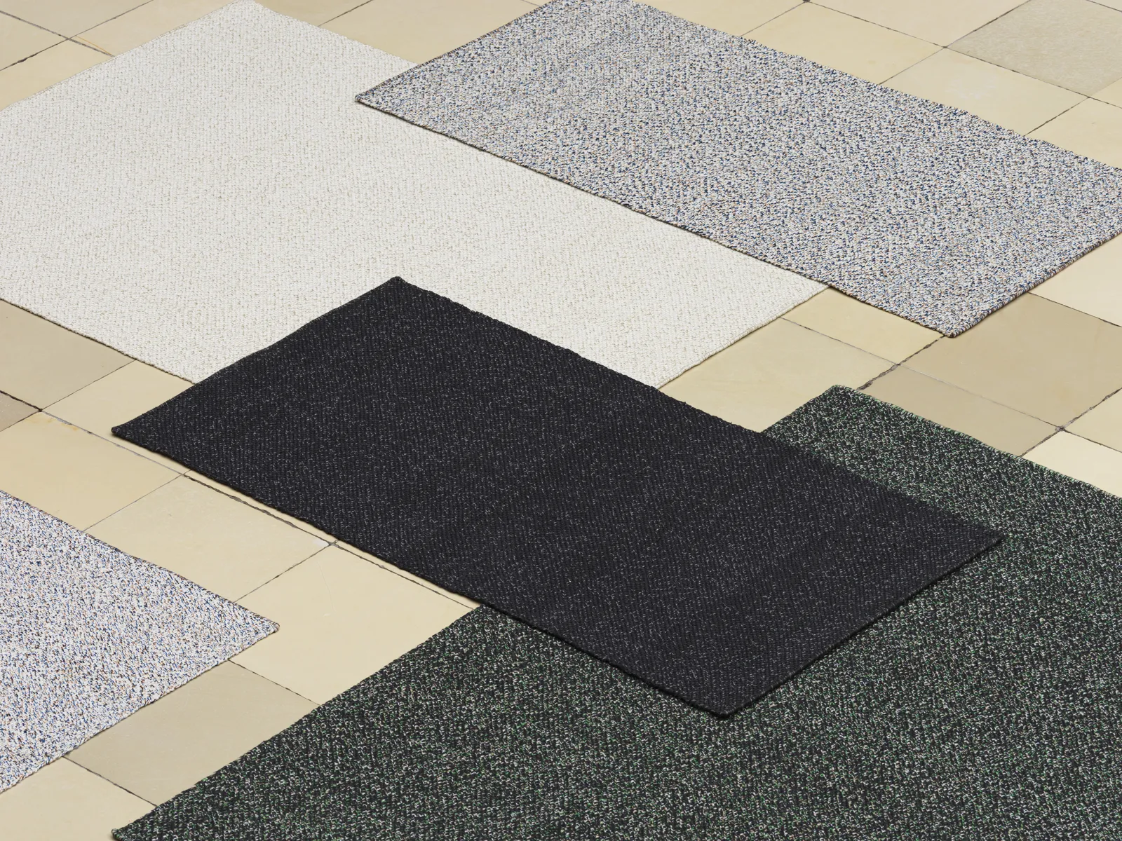 Normann Copenhagen Polli Teppich 170x240 cm mehrfarbig sand – Bild 5