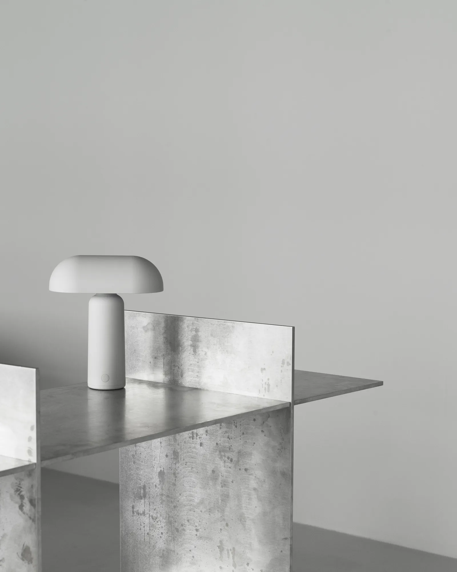Normann Copenhagen Porta Table Lamp Grey – Bild 6