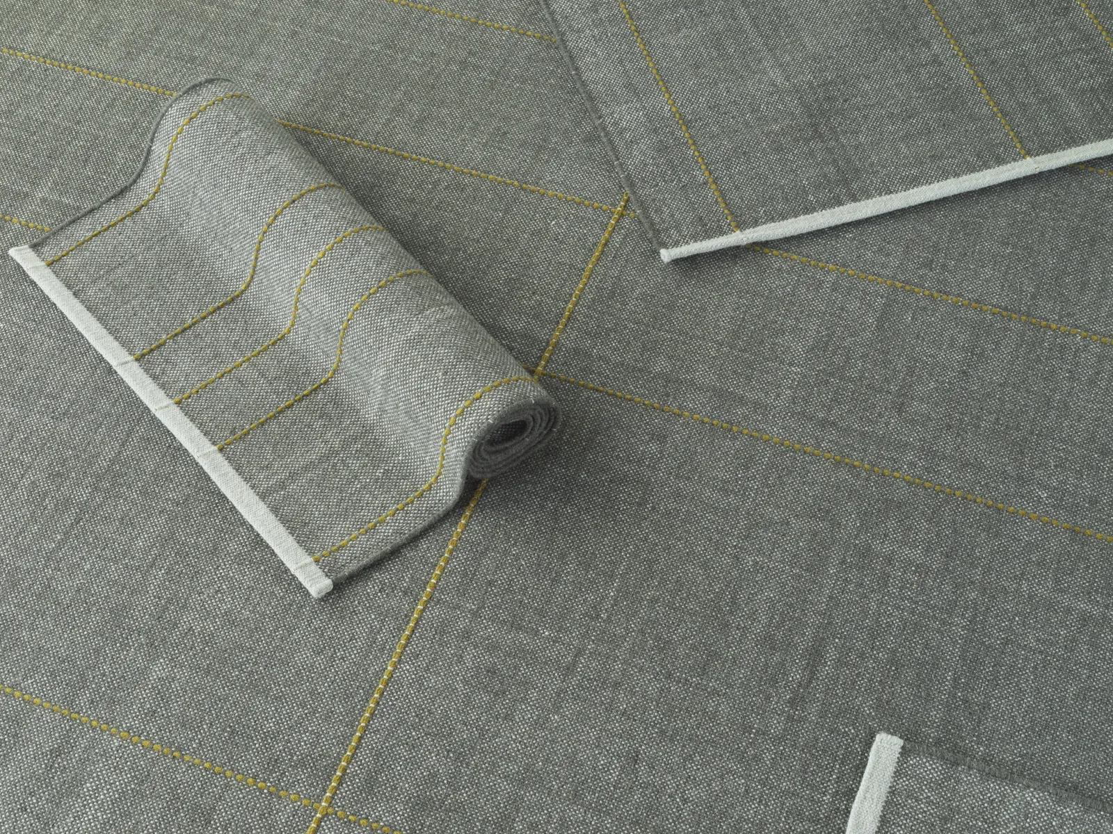 Normann Copenhagen Seam Rug 170x240 cm Grey Tones – Bild 3