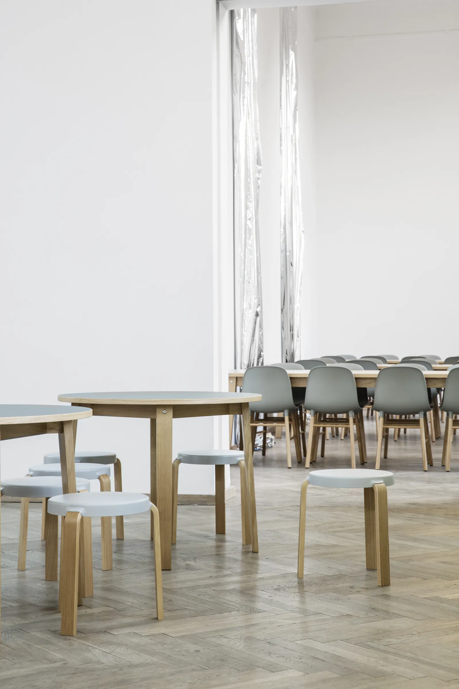 Normann Copenhagen Slice Tisch Ø95 cm Linoleum – Bild 6