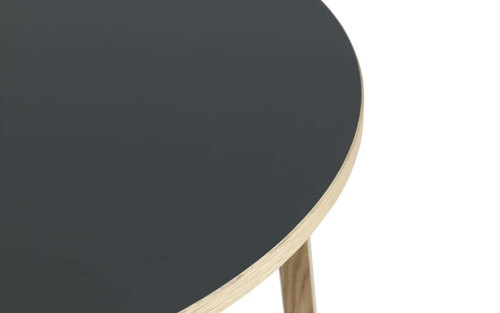 Normann Copenhagen Slice Tisch Ø95 cm Linoleum – Bild 3