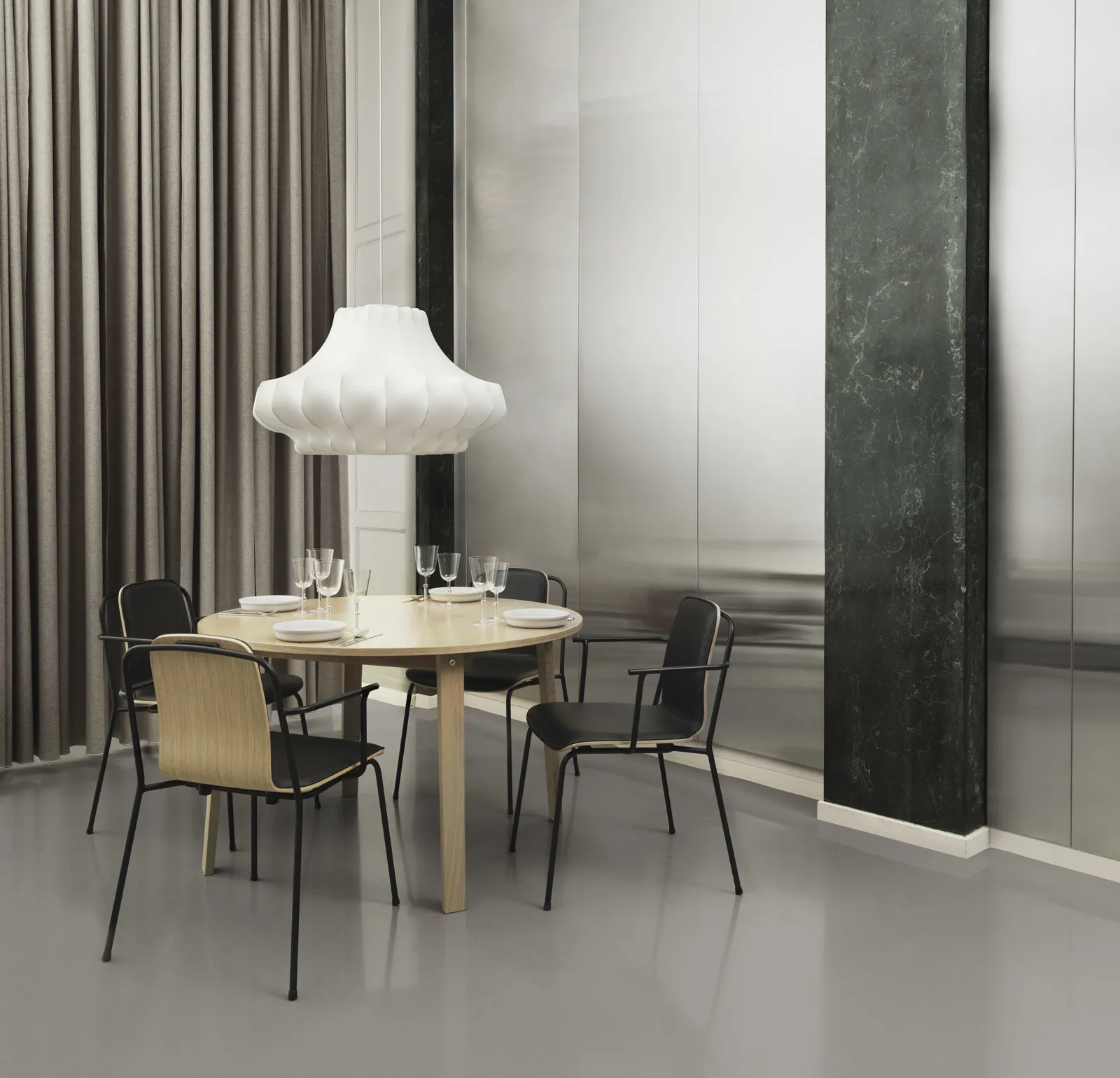 Normann Copenhagen Slice Tisch vol. 2 Ø95 cm. Eiche – Bild 7