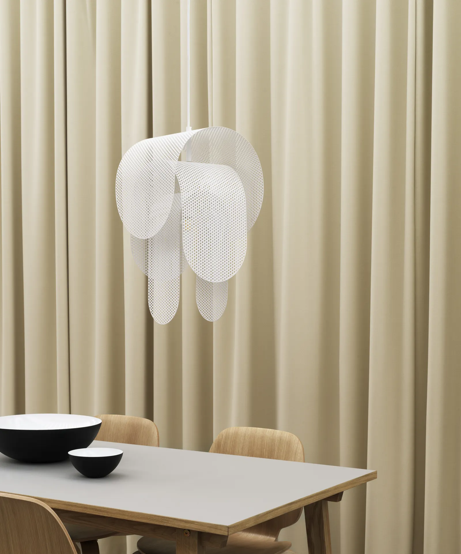 Normann Copenhagen Superpose Leuchte Ø 30 cm EU Weiss – Bild 5