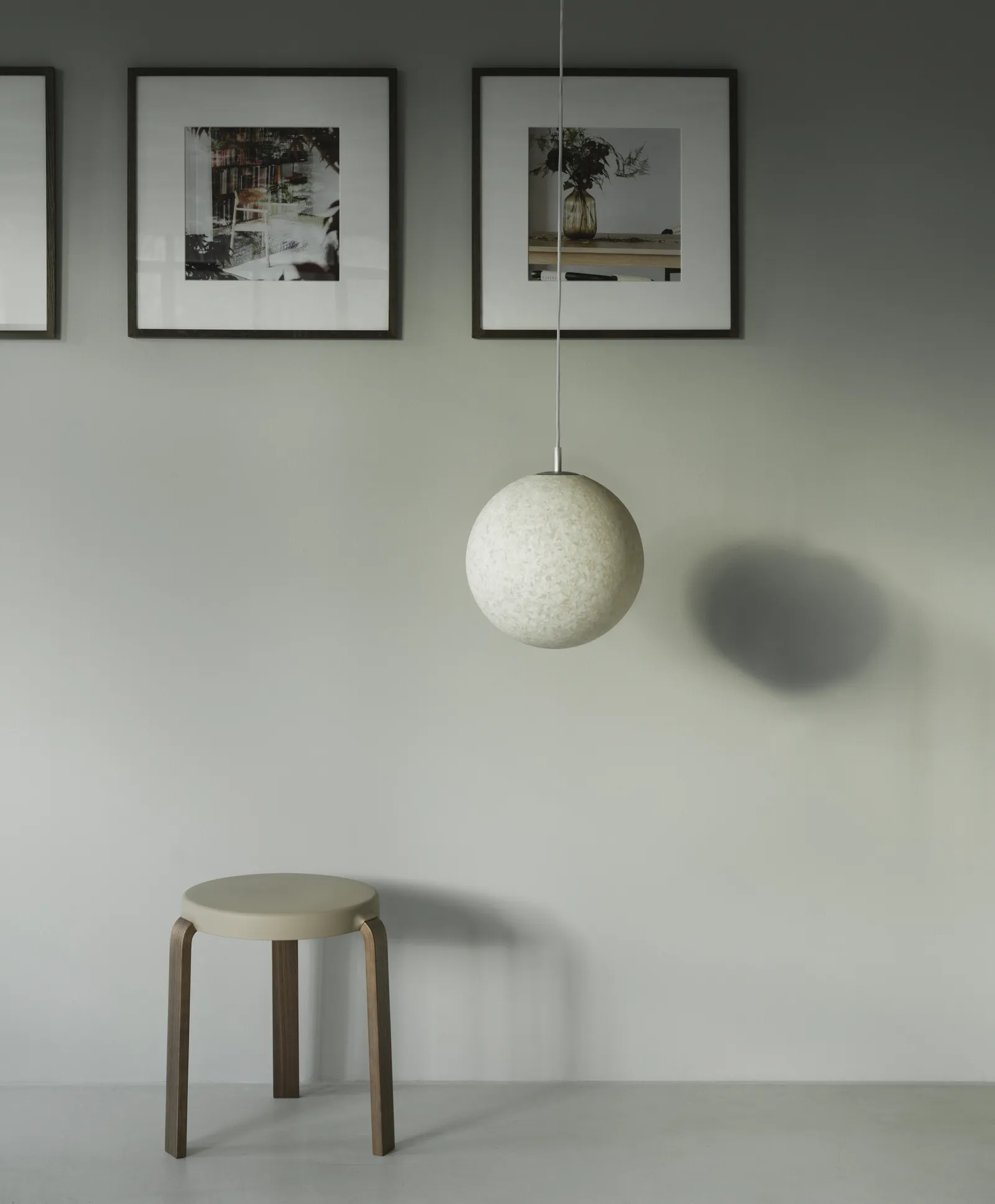 Normann Copenhagen Tap Stuhl Walnuss/ sand – Bild 4