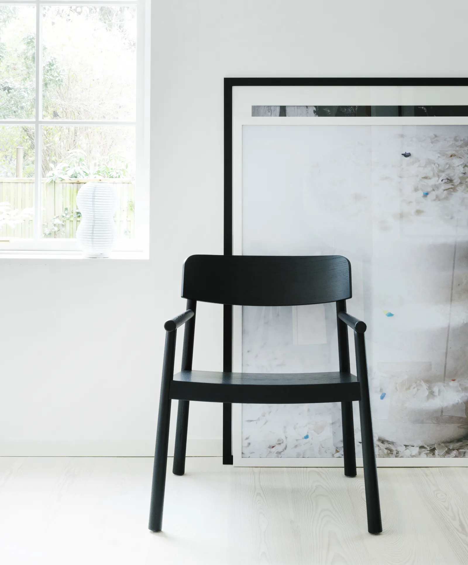 Normann Copenhagen Timb Loungesessel mit Armlehnen, gepolstert, Schwarz/ schwars Leder – Bild 5