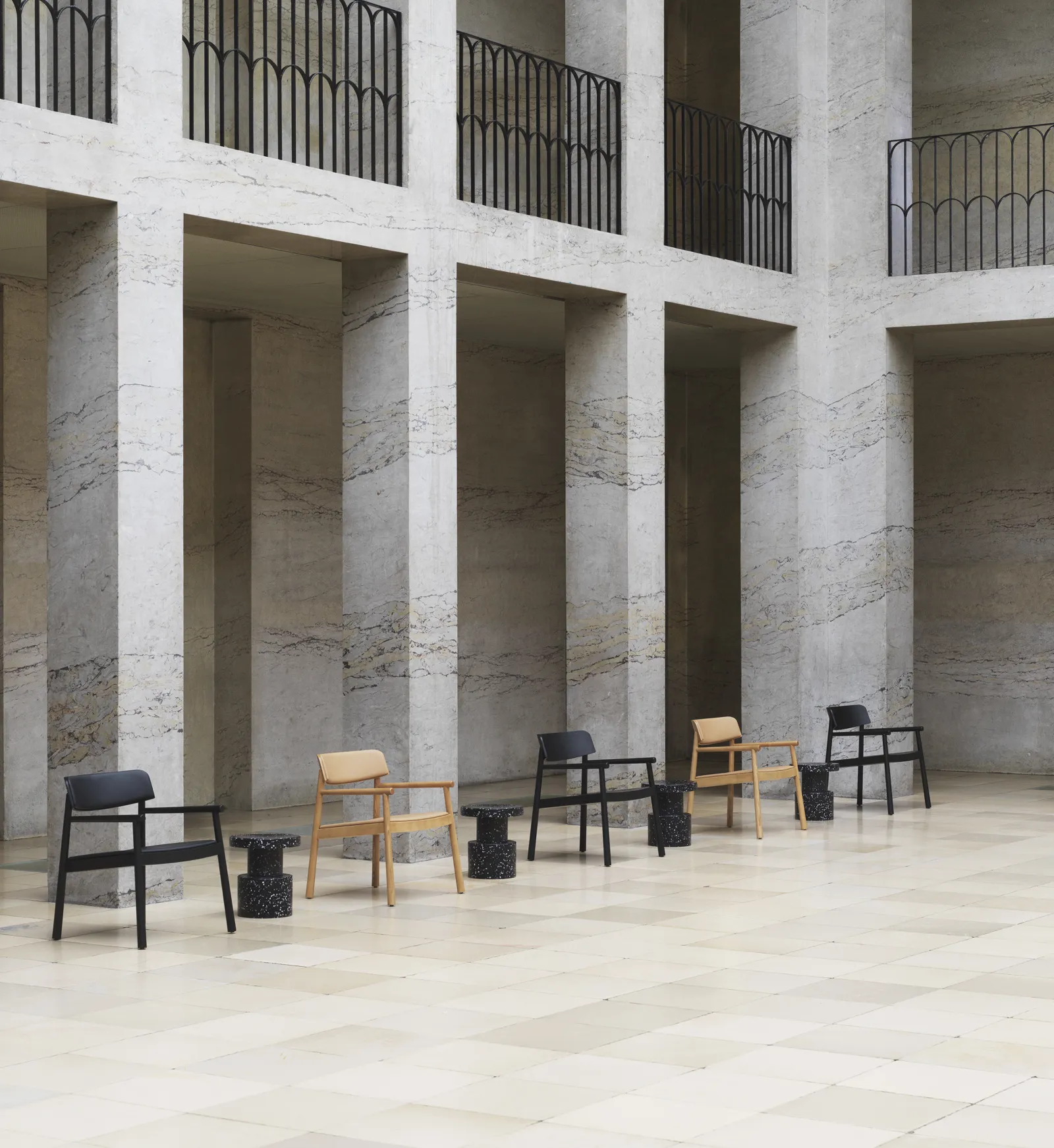 Normann Copenhagen Timb Loungesessel mit Armlehnen, Schwarz – Bild 7
