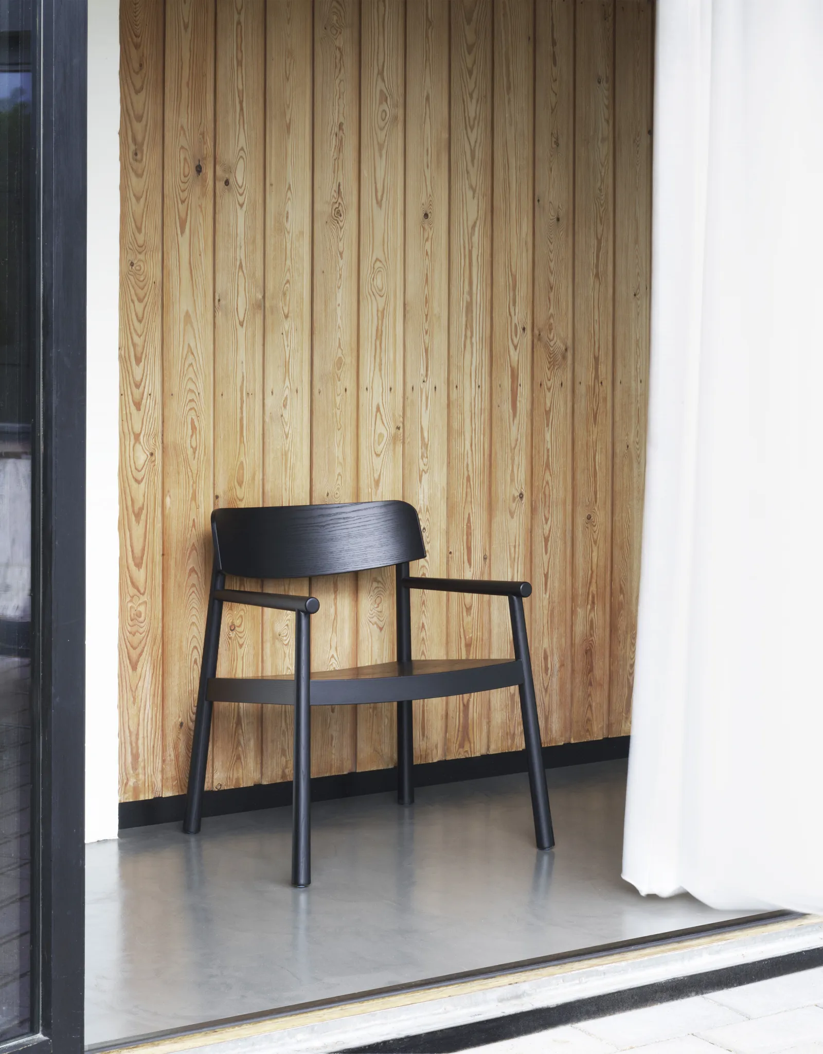Normann Copenhagen Timb Loungesessel mit Armlehnen, Schwarz – Bild 9