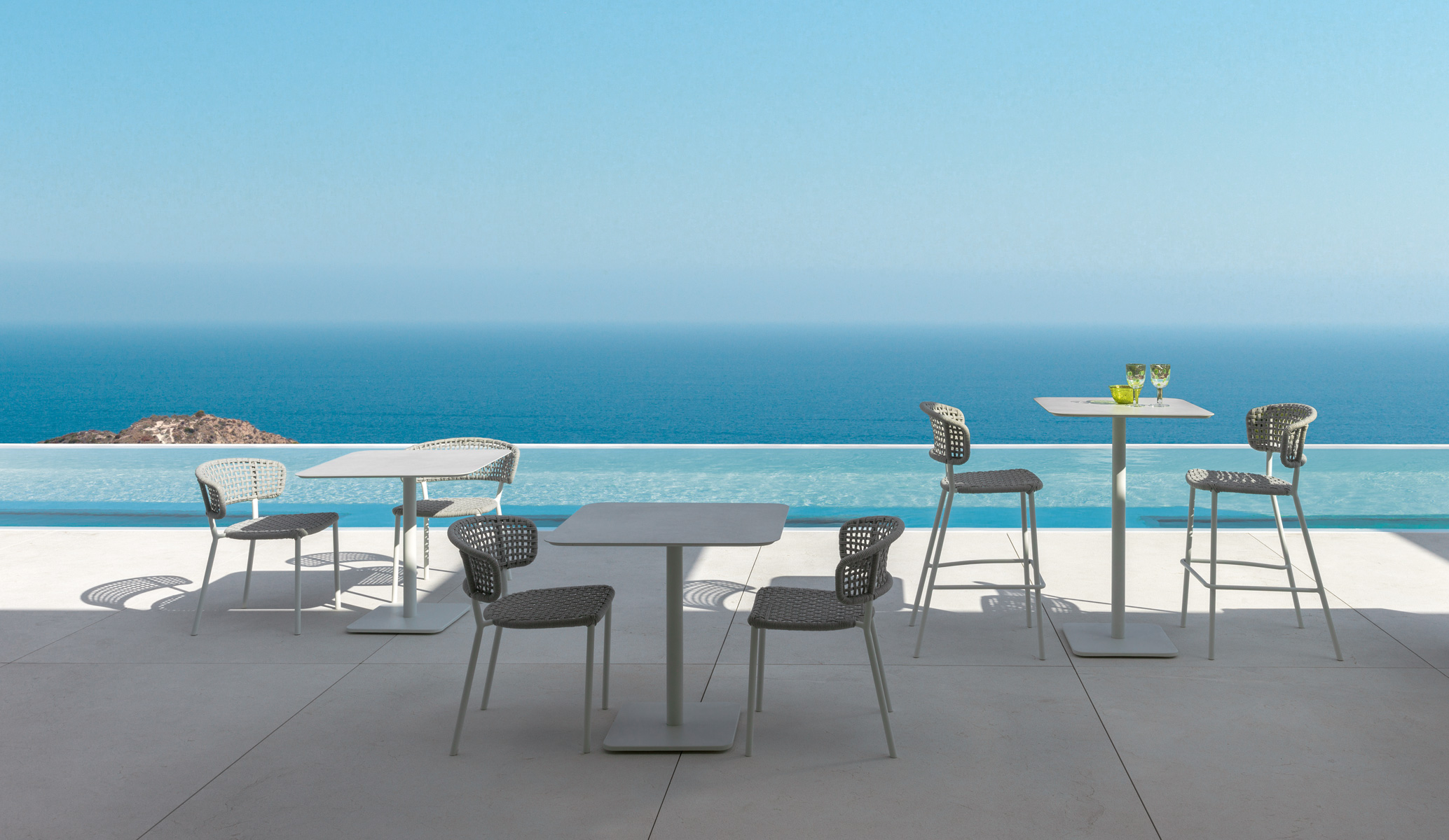 Talenti Moon//Alu Tavolo da bar 70×70
